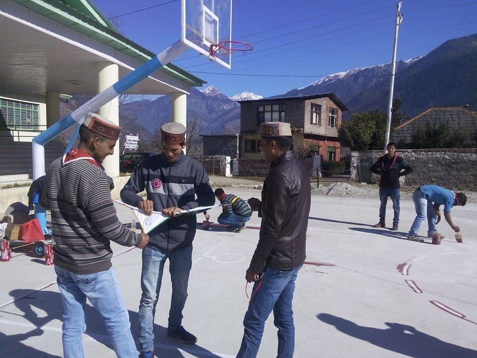 BASKET BALL GROUND KI RANGAAI..........