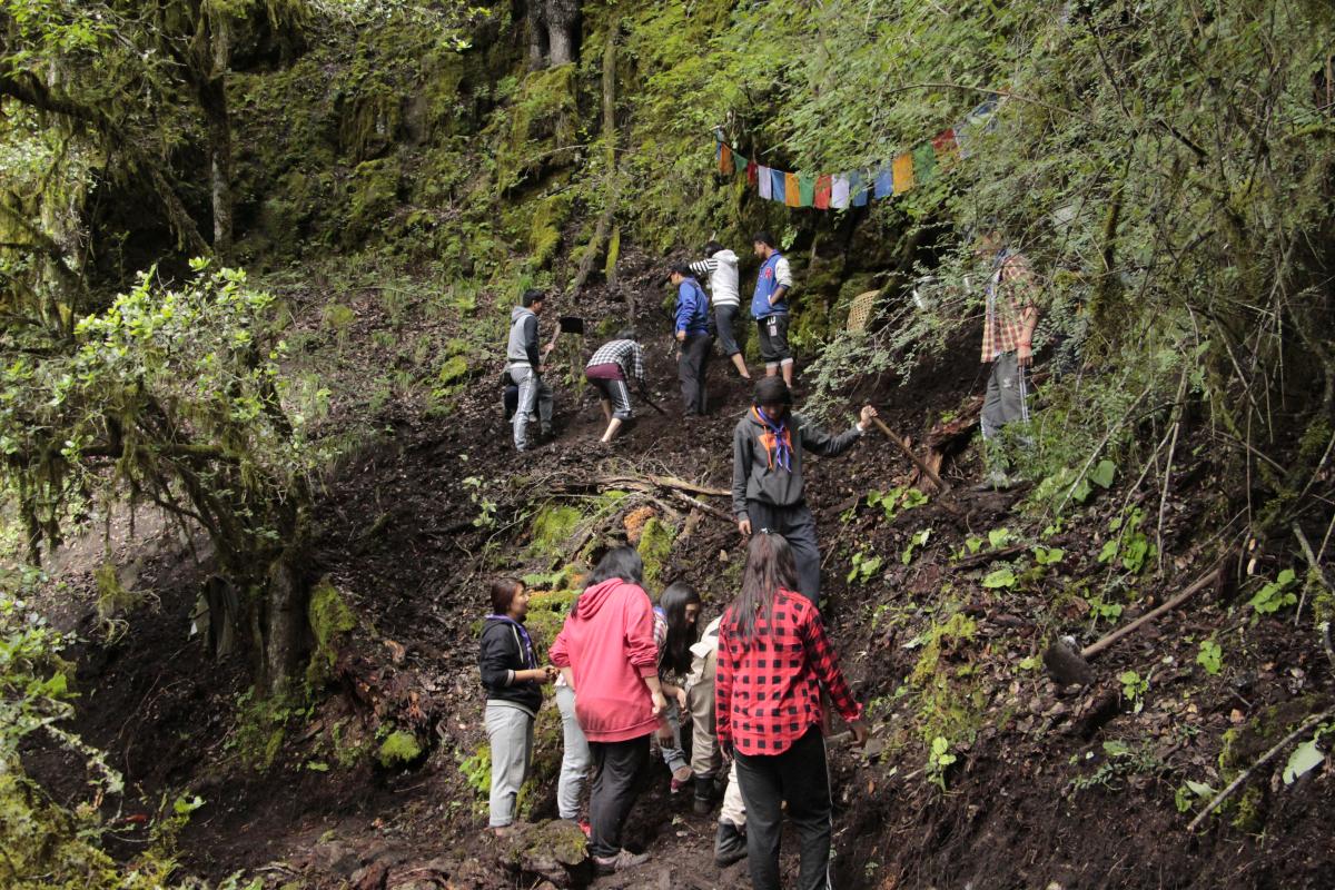 constructing footpath at pagar monastery