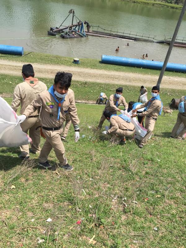Cleaning Camp at Kumba Mela