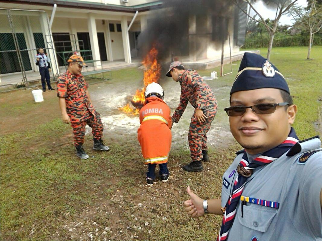 Taklimat Keselamatan dan Lencana Perkhidmatan Pengakap Pendidikan Khas Daerah Batu Pahat