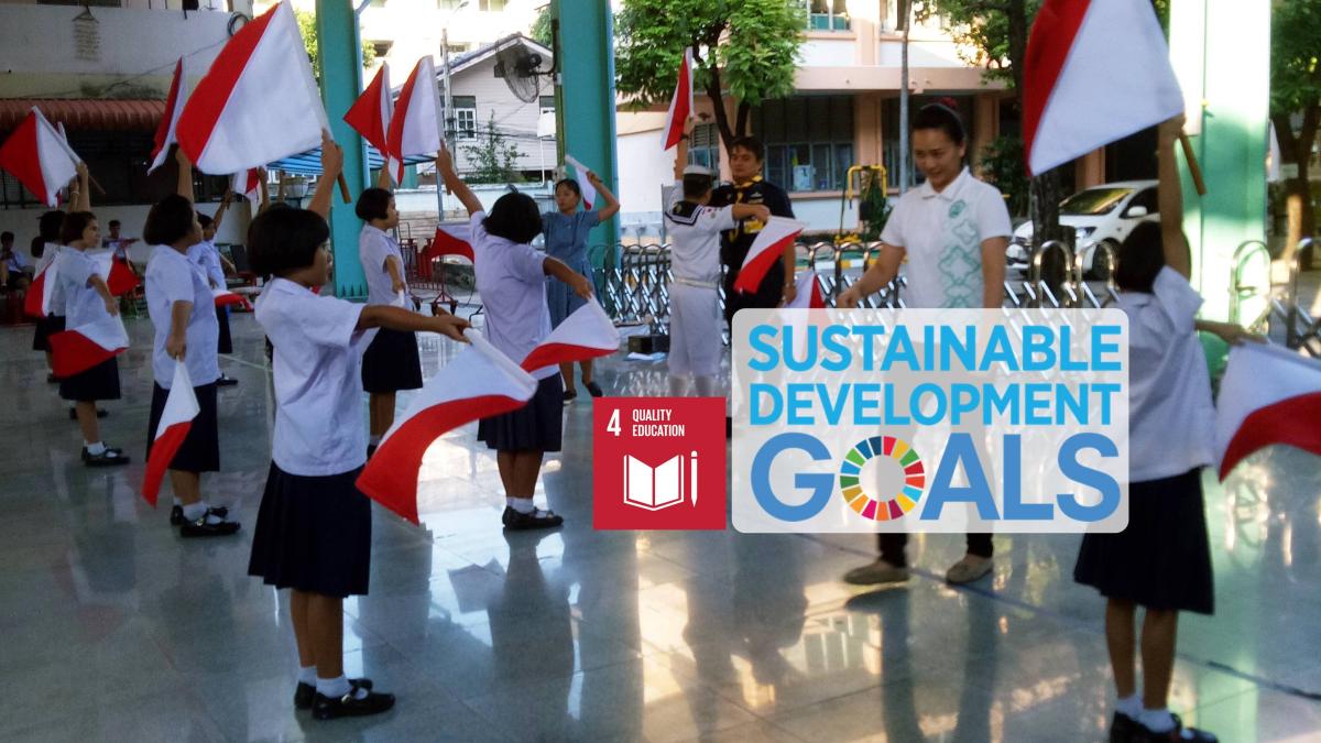 Teaching Naval Flag Signal to students of the Deaf (คนหูหนวก) School