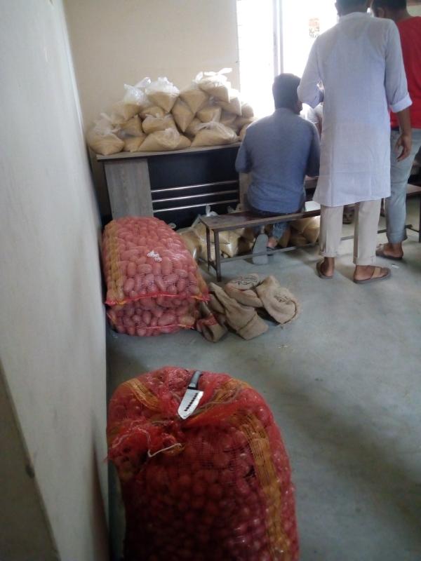 ত্রাণ সহায়তা কার্যক্রম