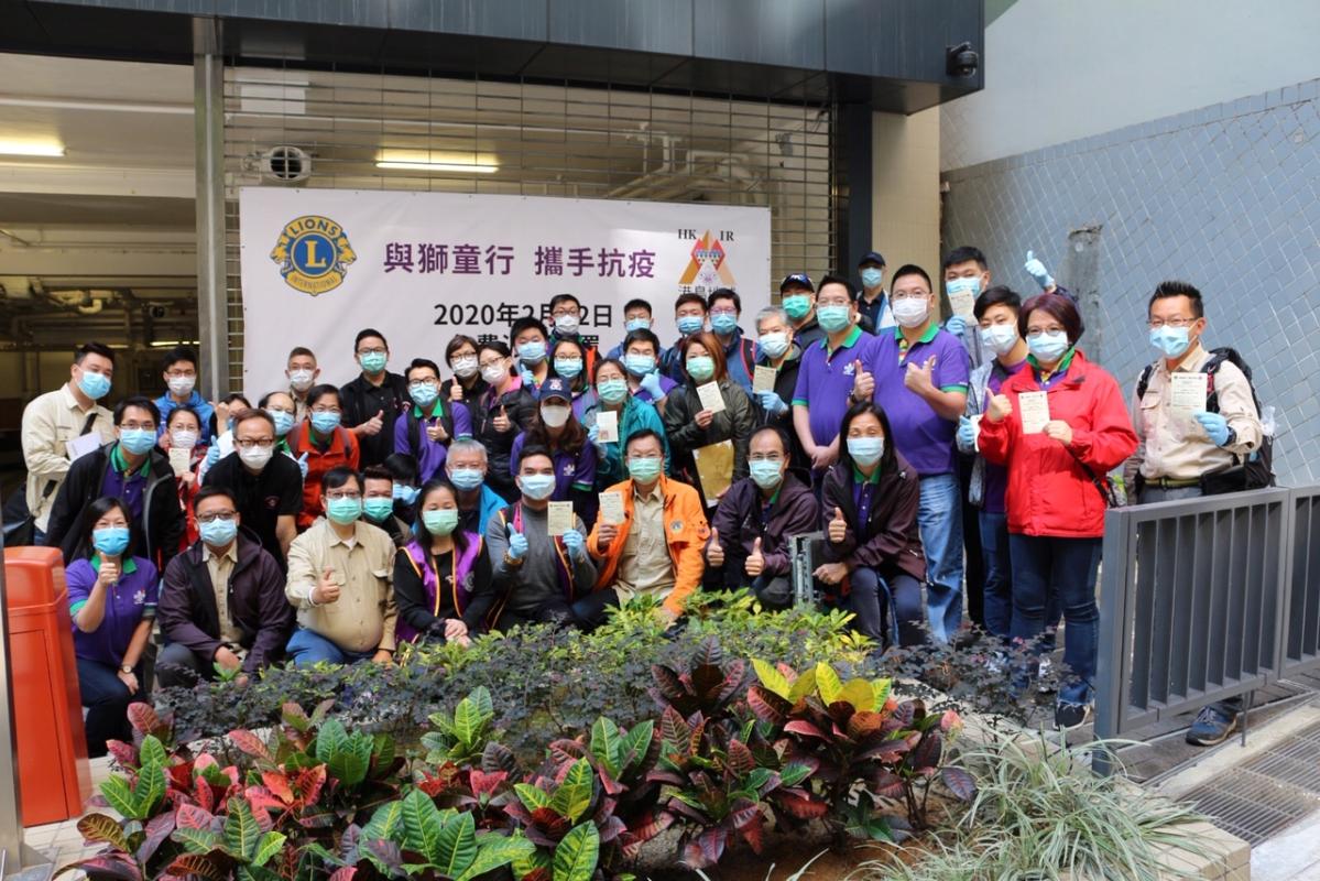 Free distribute of mask to elderly in Hong Kong