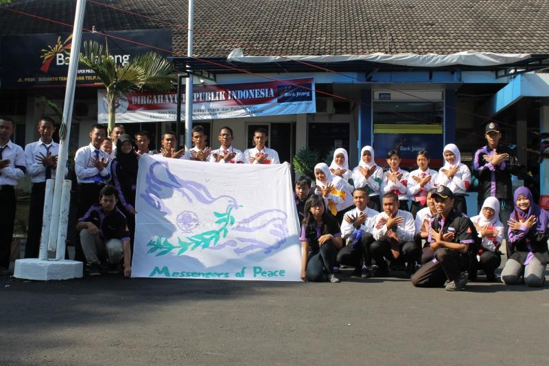 Messengers Of Peace Promotion to Semarang State Polytechnic college student