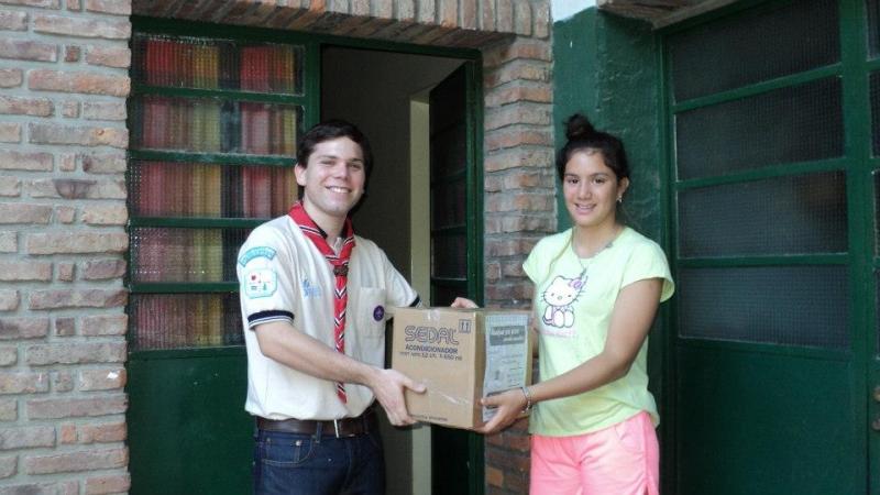 Aunque sea poco ayuda mucho