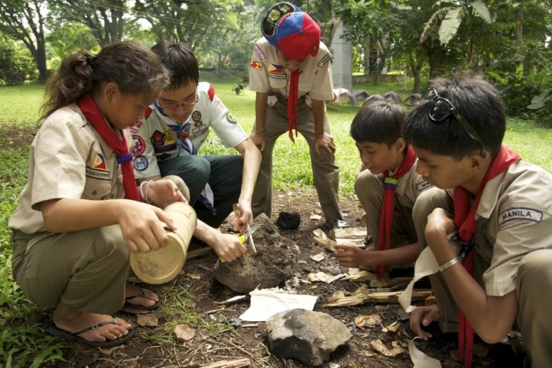 Children Living on the Streets Become Scouts