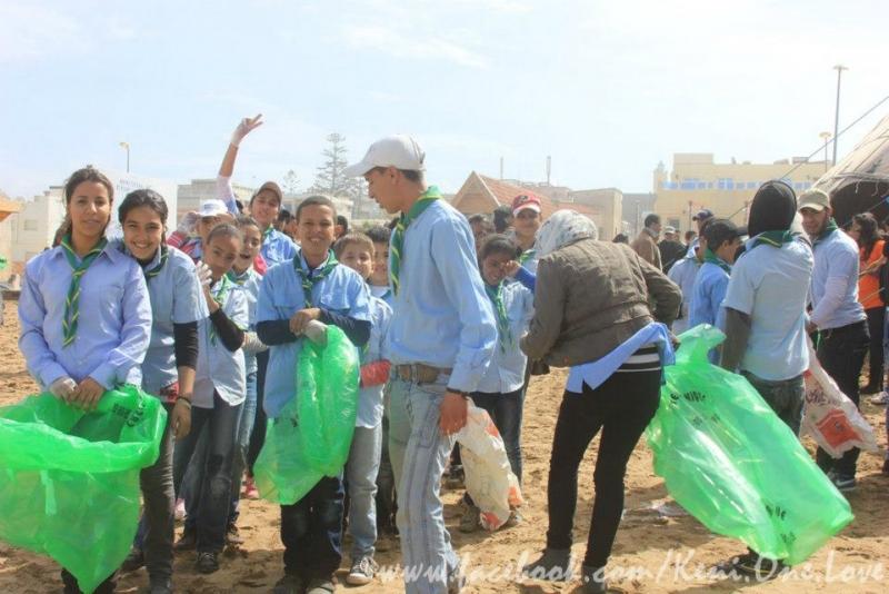 حملة تنظيف شاطئ المهدية بالمغرب