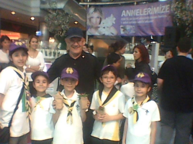 ARI  ELEMENTERY SCHOOL AND THEIR GUIDES AND SCOUTS PLEDGING FOR A GREEN WORLD