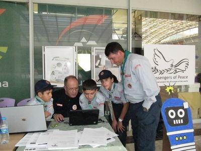 BROWNIES AND CUBSCOUTS EXPERIENCING AND LEARNING 