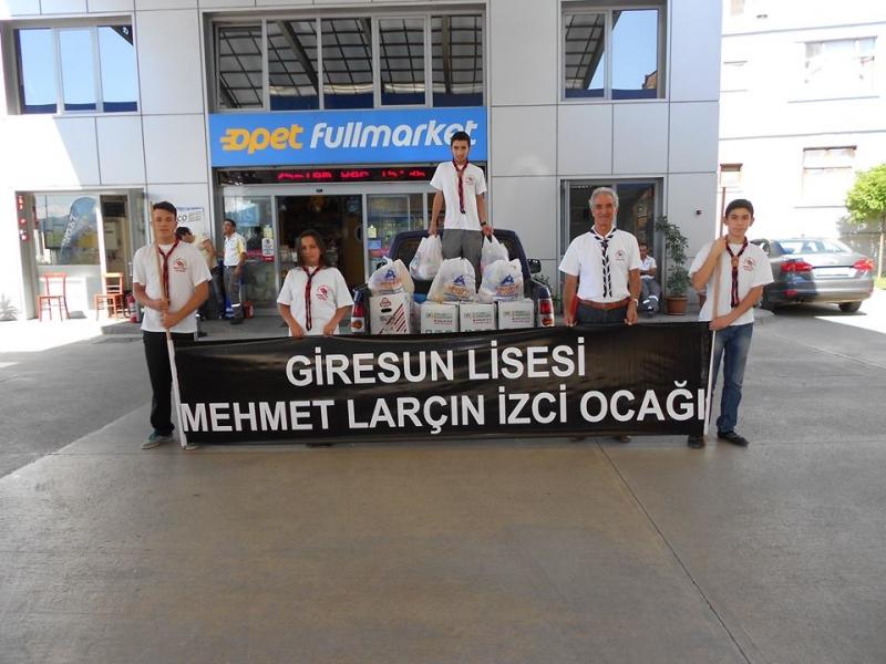 MEHMET LARCIN ROVER UNIT. DISTRIBUTION OF FOOD TO NEEDY 