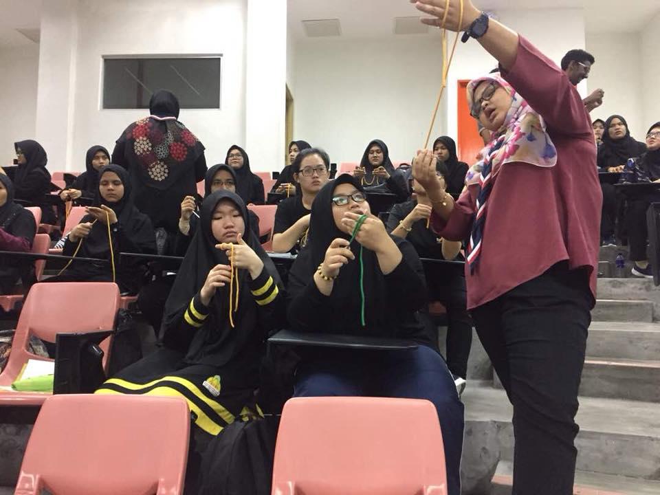 Pembelajaran ikatan asas lencana keahlian