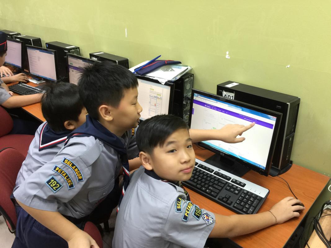 Introducing messenger of peace to cubs