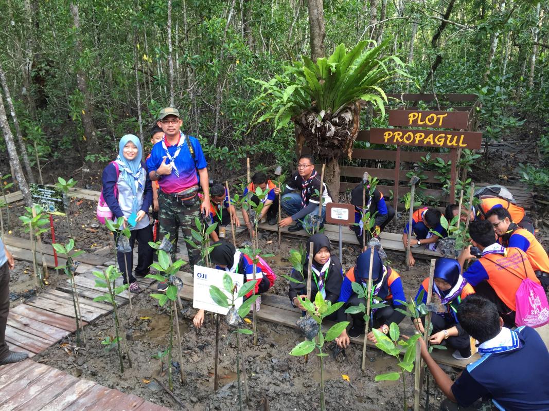 Southern Tip of Mainland Asia Scout Festival 2015 StudyTrip