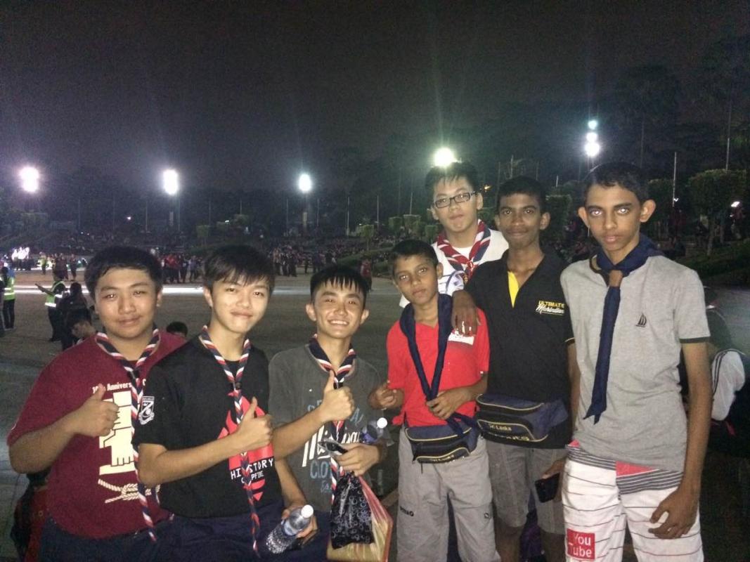 Friends around the world in JMKL13xDD