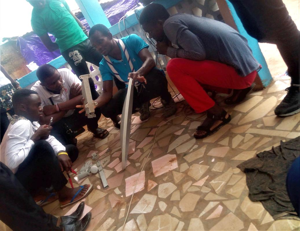 Entrepreneuriat : Formation des jeunes en montage d'antennes paraboliques et d'antennes locales - Acte 1