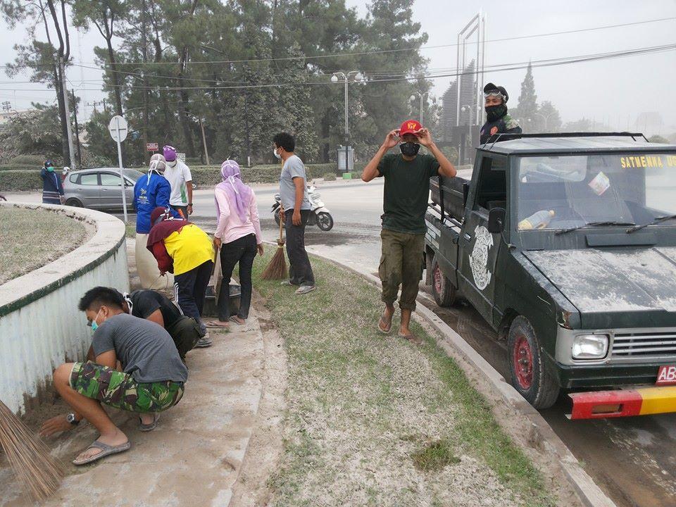 Pray For Kelud (Volcanoes mountain), Erupted
