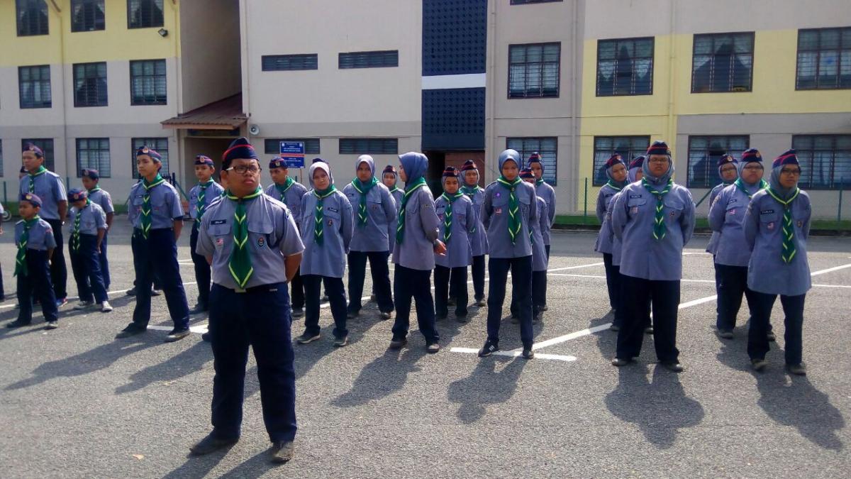 Bersedia untuk aktiviti Kawad Kaki Kem Kemahiran PKK/PM/PR Peringkat Negeri Pahang 2017 di MRSM Lipis
