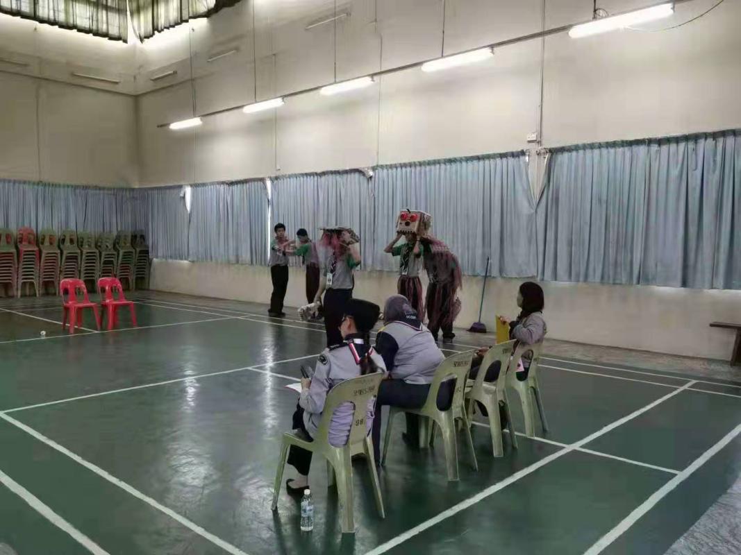 Persembahan Tarian singa