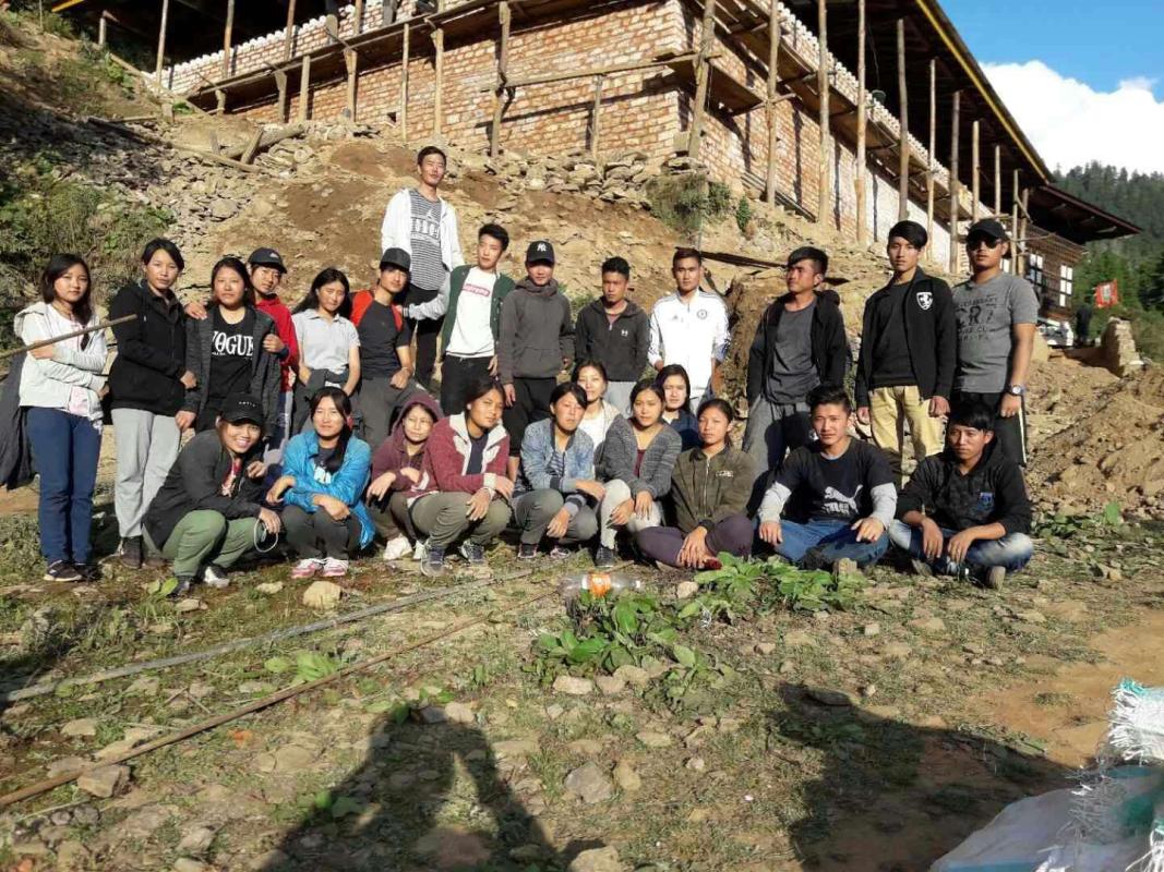 volunteer at for lhakhang