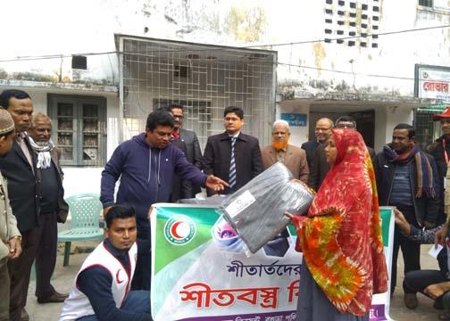 শীতার্তদের মাঝে শীত বস্ত্র বিতরণ