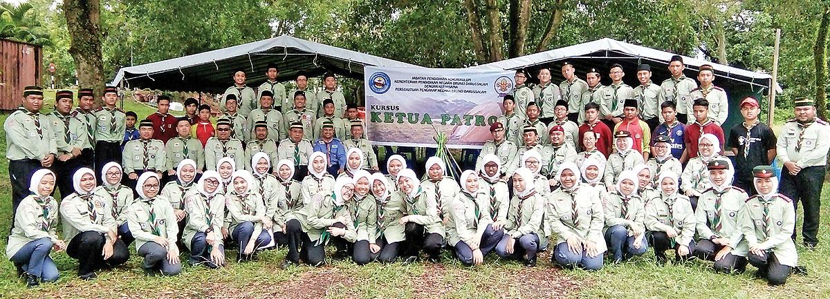 Junior Scouts complete basic leadership course