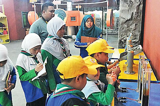 Visit enlivens Cub Scouts on STEM, OGDC