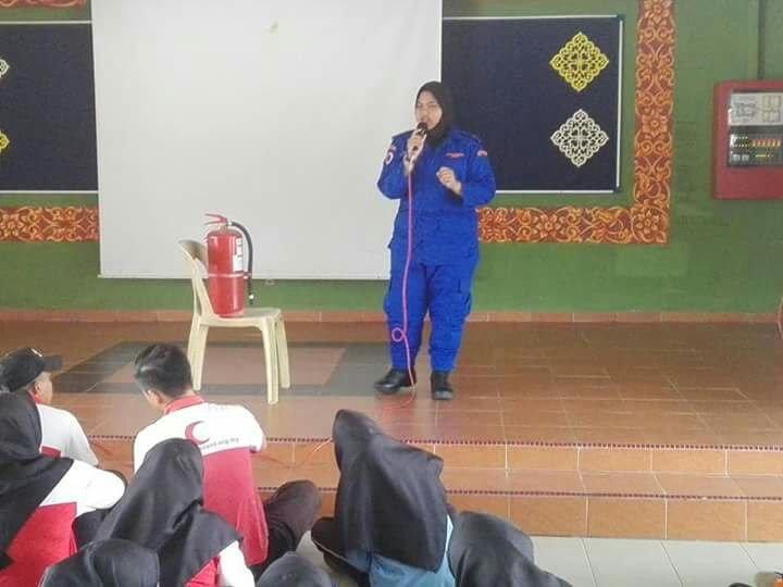 KURSUS ASAS MEMADAM KEBAKARAN PENGAKAP SMKSP