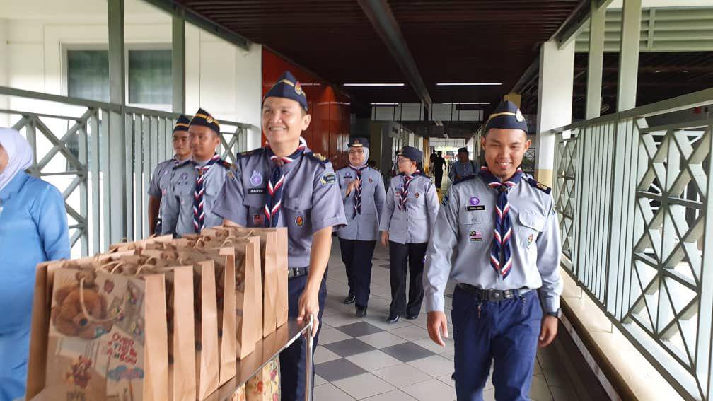 SUMBANGAN AMAL KEPADA PESAKIT WAD HOSPITAL SIPITANG