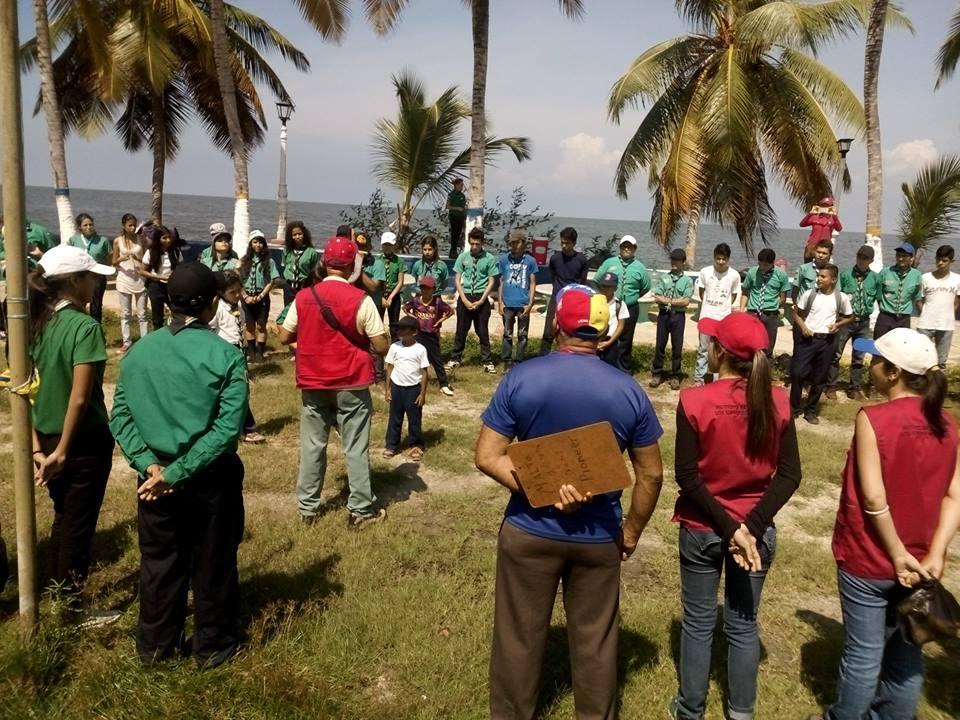 "Salvemos el Lago"