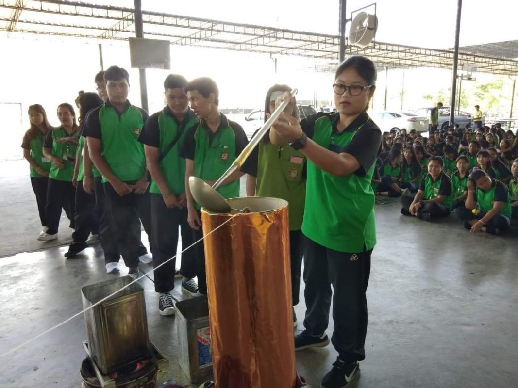 กิจกรรมหล่อเทียนพรรษา