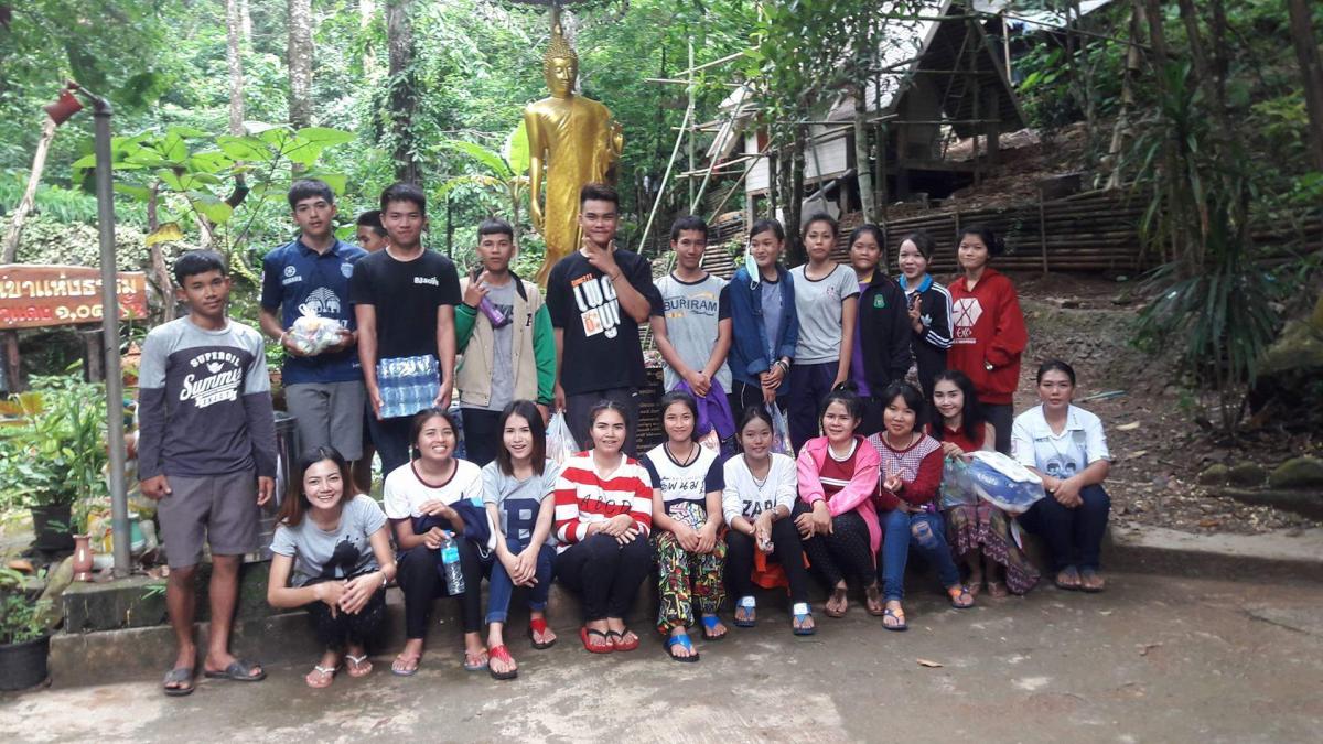 ทำบุญห้องเรียน