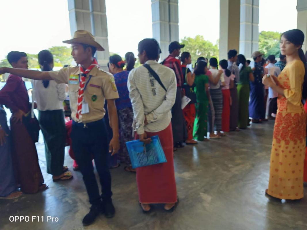 ကျောင်းအပ်လက်ခံ Volunteer