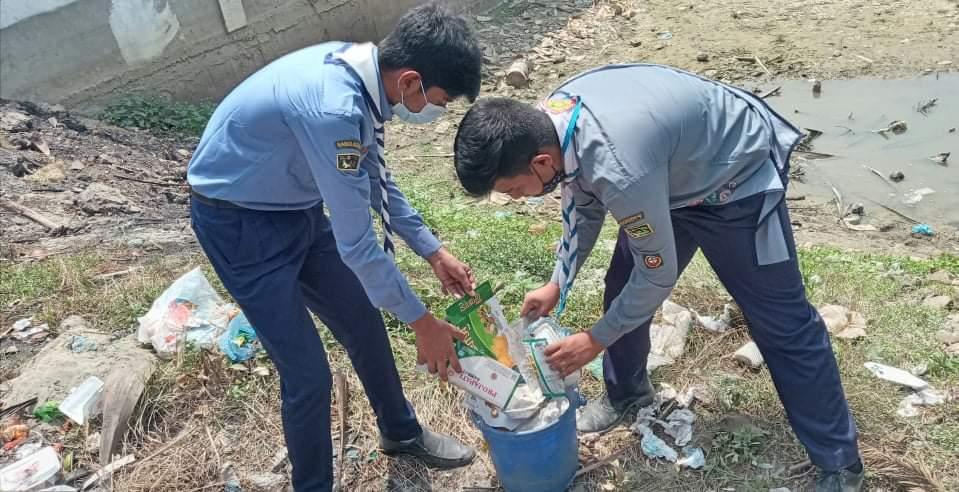 ময়লা পরিষ্কার কর্মসূচি