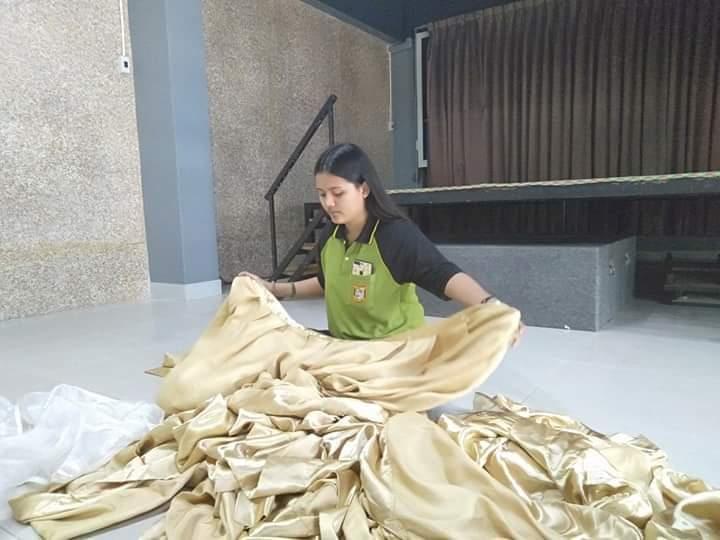 ช่วยจับจีบผ้า