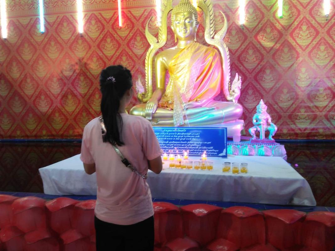 ทำบุญที่วัดใหม่หนองพะอง