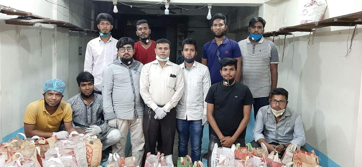 করোনা কালিন ত্রান বিতরন 