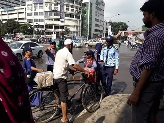 ট্রাফিক  সপ্তাহ এবং ট্রাফিক মাস 