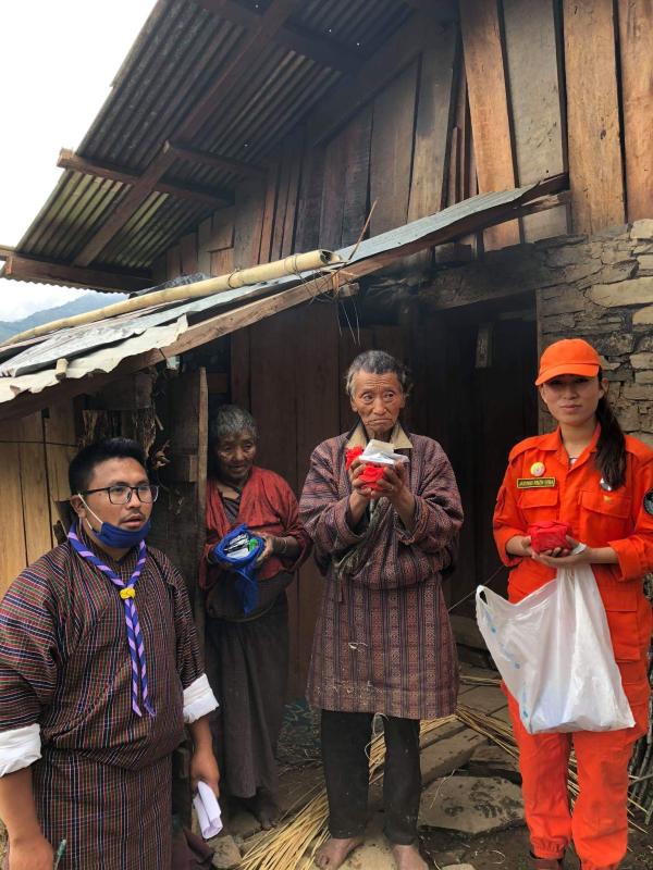 Distribution of kidu vitamin medicine for old age people for Health and Wellbeing.