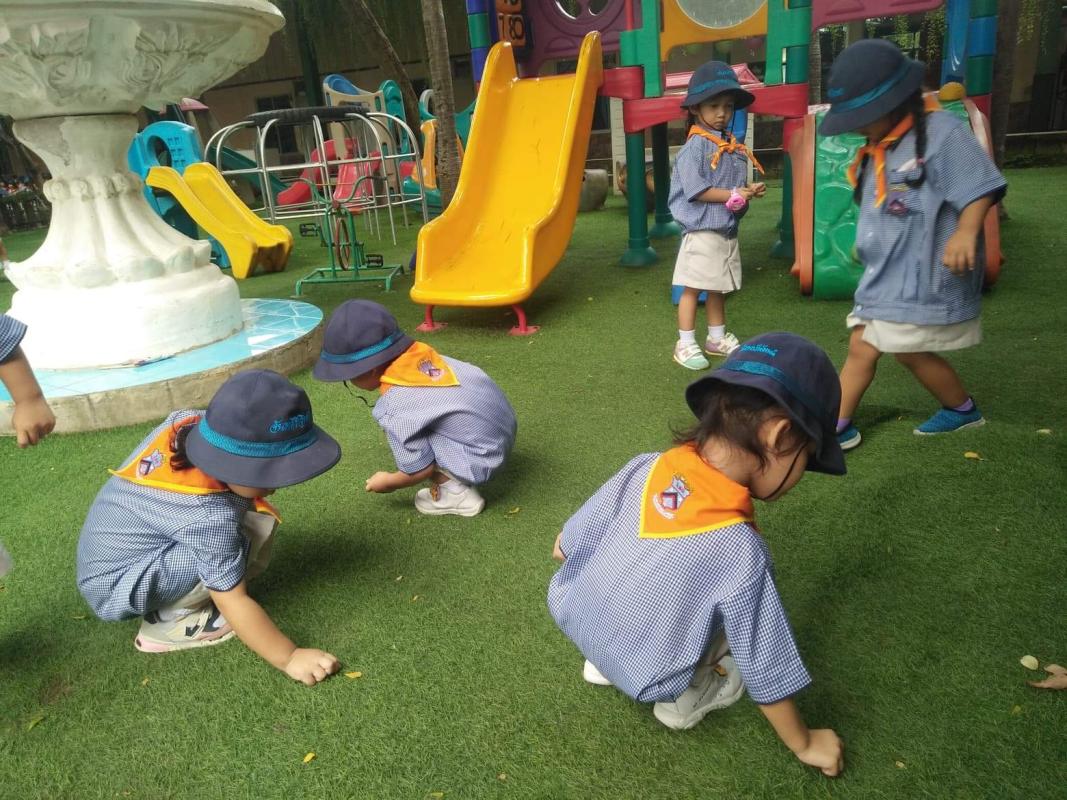 บำเพ็ญประโยชน์อ.1/3ห้องขมพู่