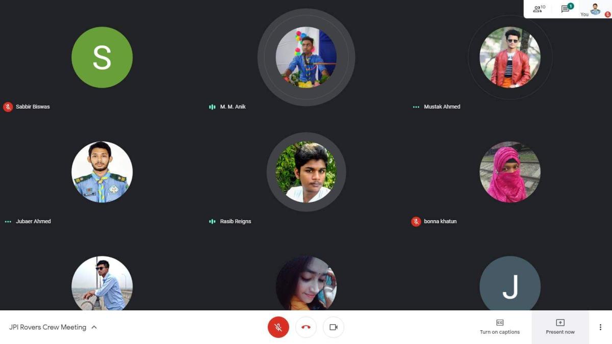 অনলাইন ক্রু-মিটিং