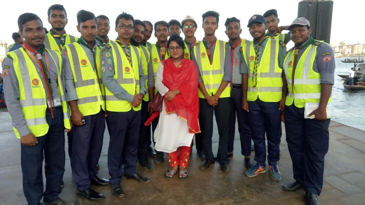 ঘরমুখী যাত্রীদের সেবাদান- ২০১৯।