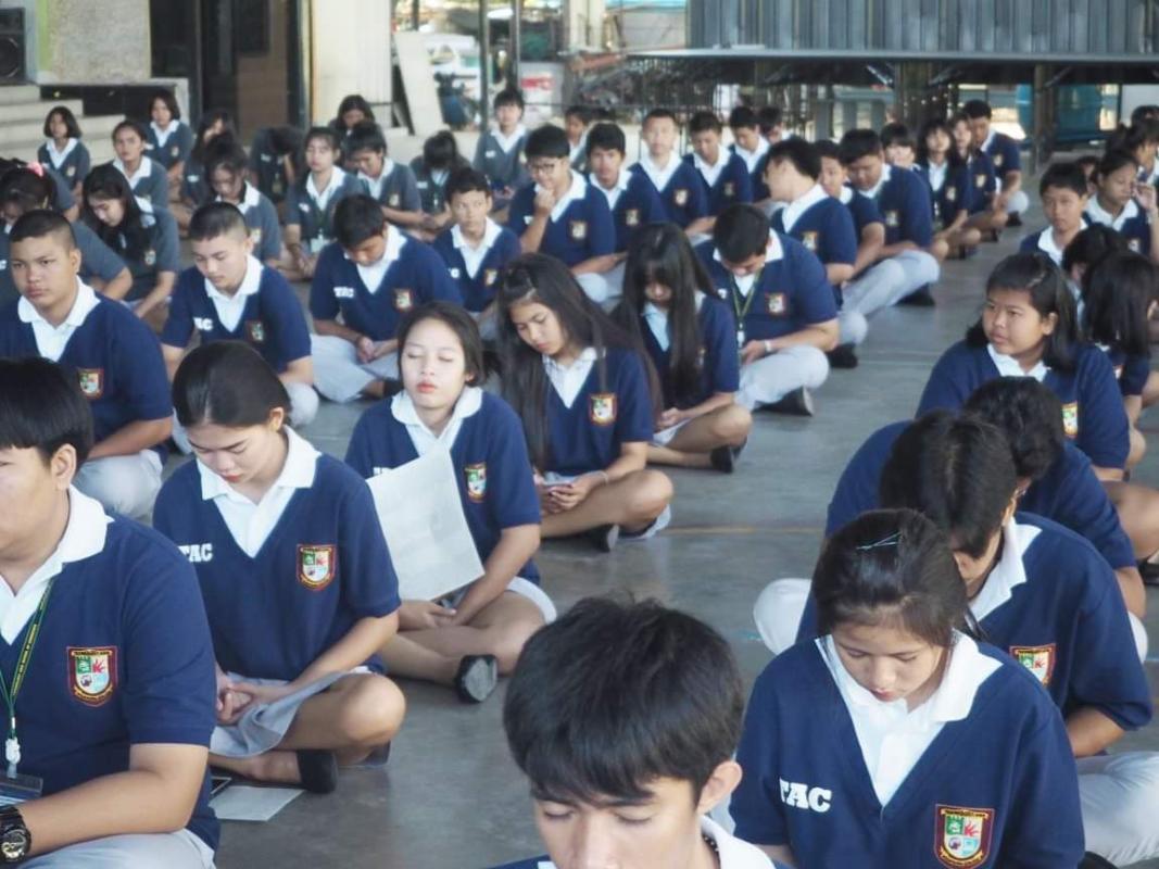 กิจกรรมสวดมนต์ ไหว้พระทุกเช้าวันพฤหัสบดี