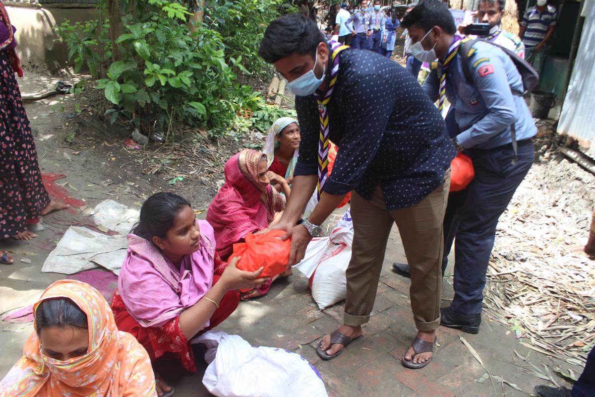 ত্রাণ বিতরণ ২০২০