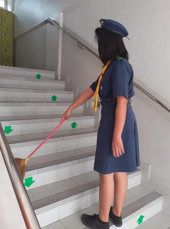 รณรงค์ลดขยะบนอาคารเรียน