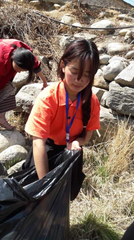 River side cleaning