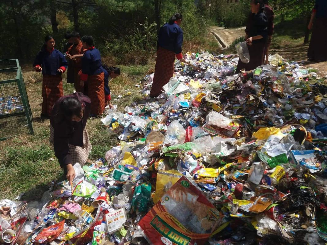 waste segregating 