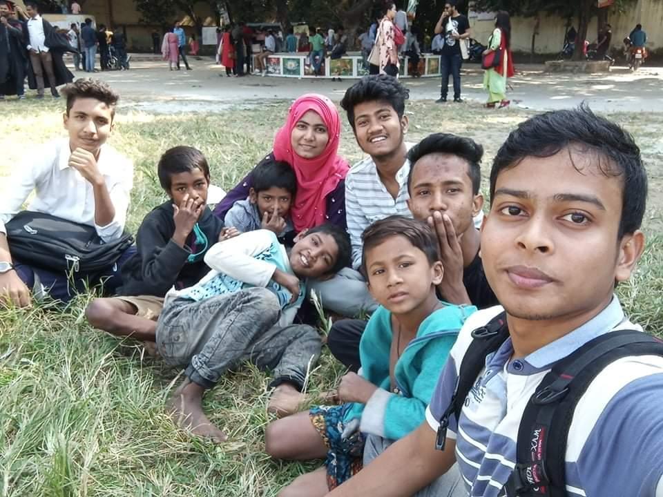 পথশিশুদের শিক্ষাদান কর্মসূচি (০৮-০৩-২০১৯)