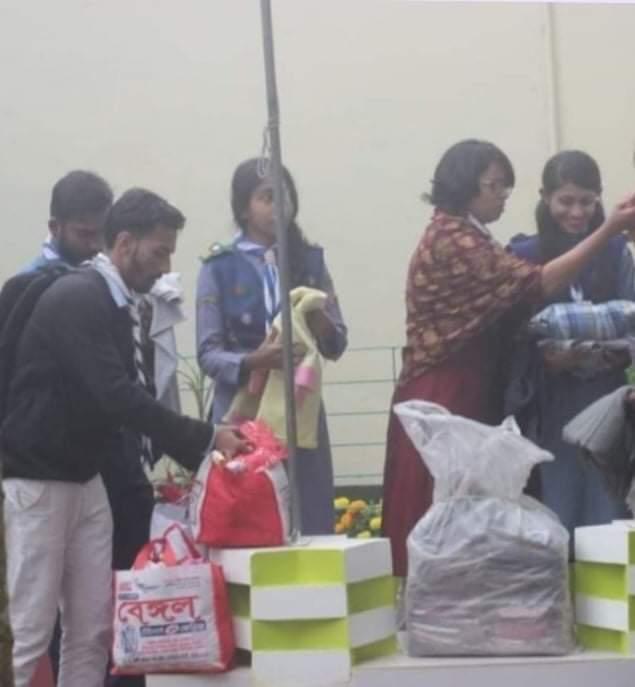 শীতের পোশাক বিতরণ