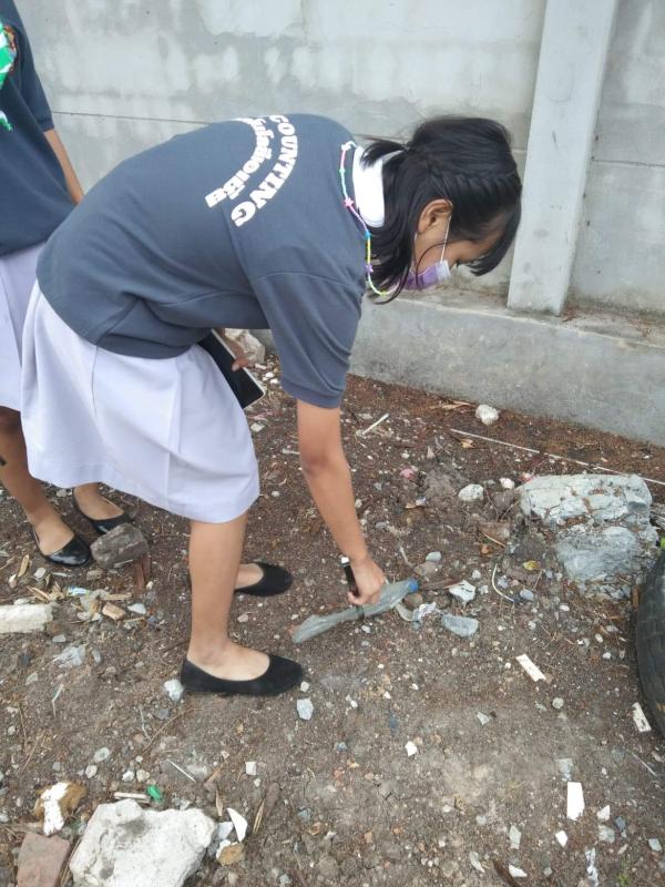 เอาขยะไปทิ้ง