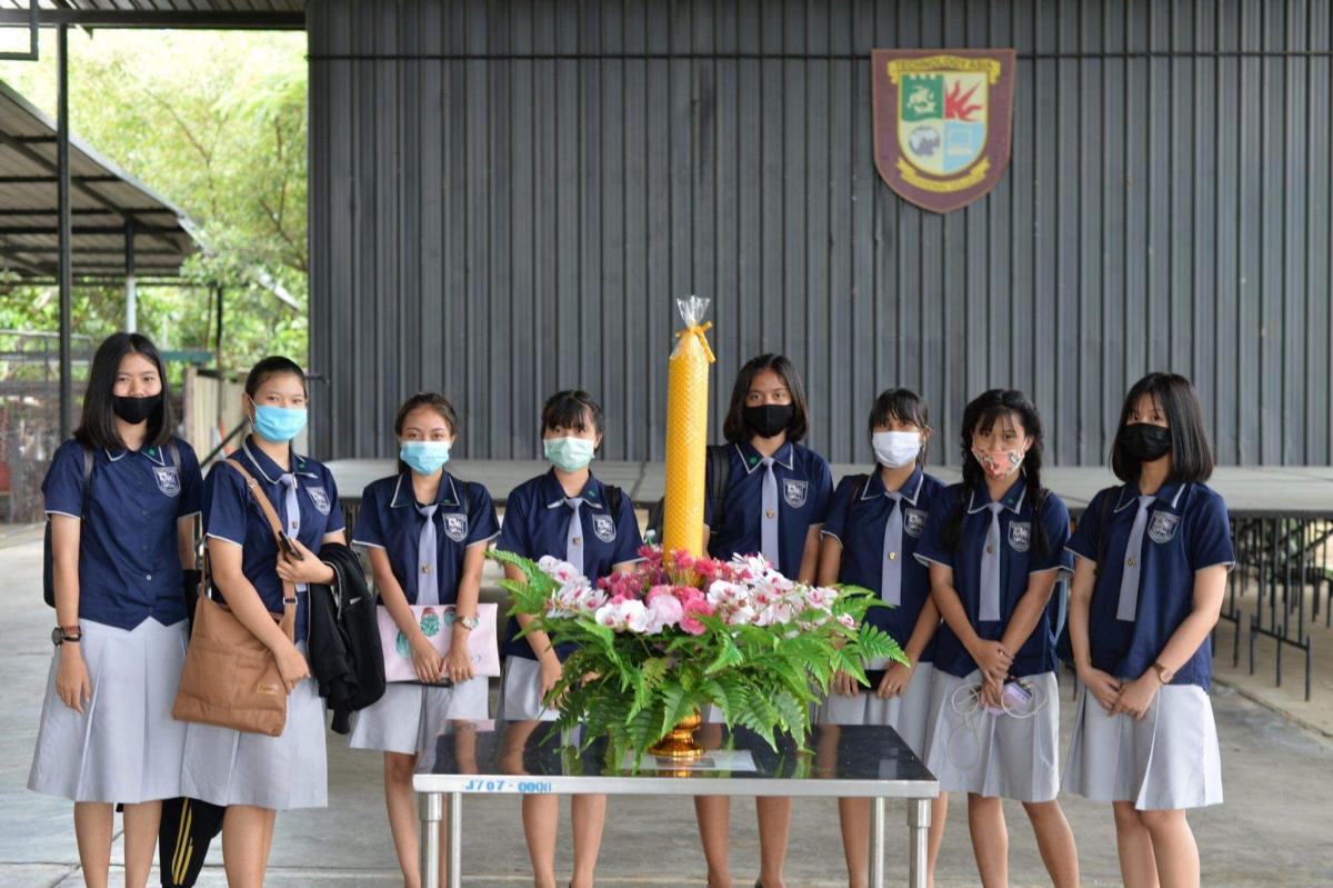 กิจกรรมแห่เทียนพรรษา